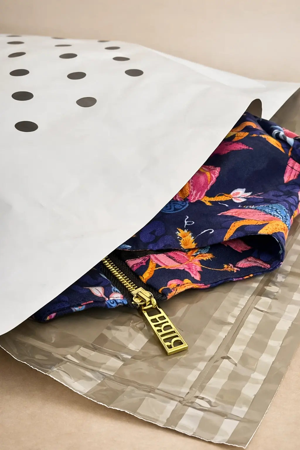 Polka Dot Mailing Bags | Medium | 39x54cm | Pack of 20 | Recycled Plastic BSP Retail